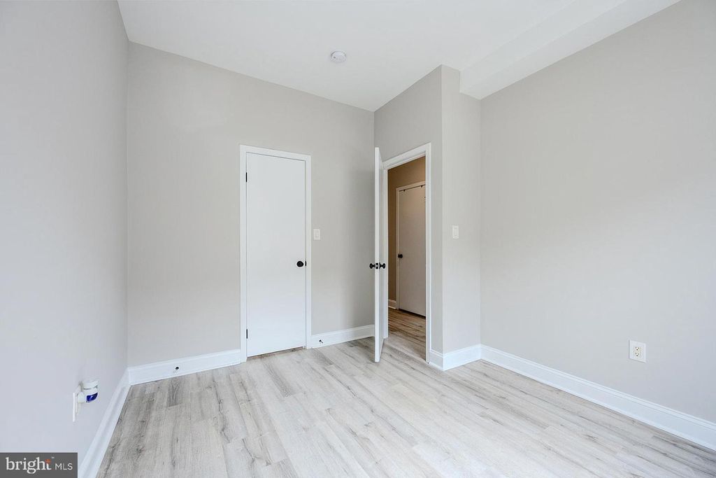 Image 25 of property listing at 103 W CONWAY ST #R 52, Baltimore, MD 21201