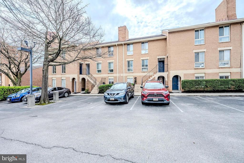 Image 7 of property listing at 103 W CONWAY ST #R 52, Baltimore, MD 21201