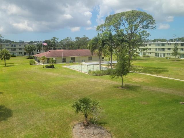 4890 BAY STREET NE 336, St Petersburg, FL 33703