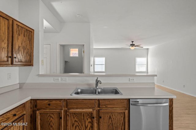 12369 N Globe Mallow Place, Marana, AZ 85658