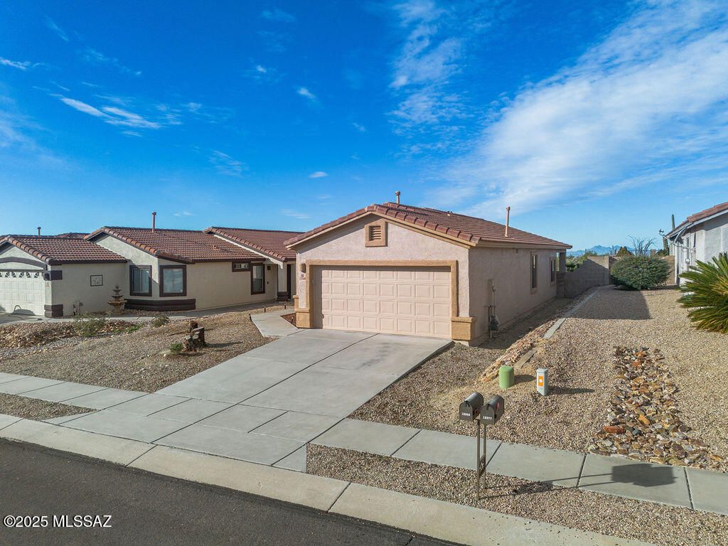 12369 N Globe Mallow Place, Marana, AZ 85658