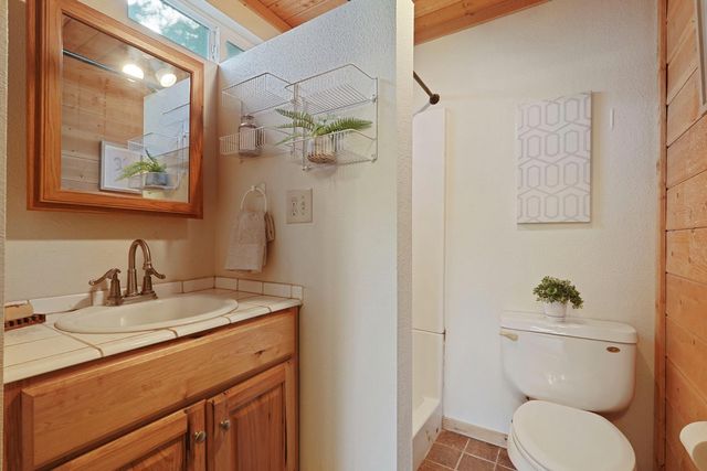 1187 S Mohler Rd, Ripon, CA 95366