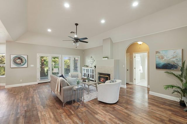 1187 S Mohler Rd, Ripon, CA 95366