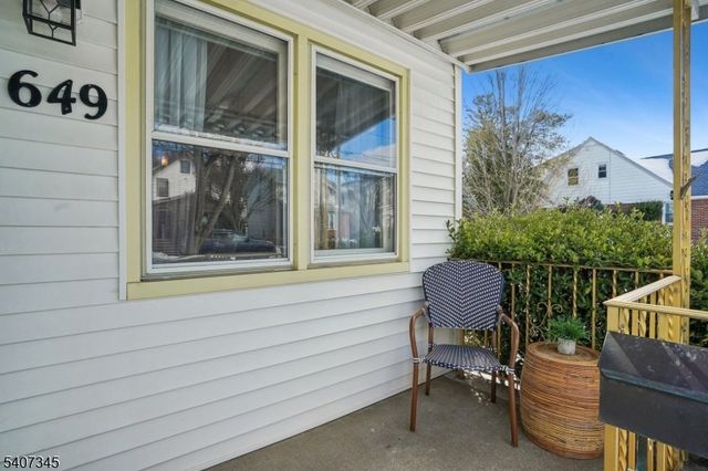 649 8Th St, Carlstadt Boro, NJ 07072