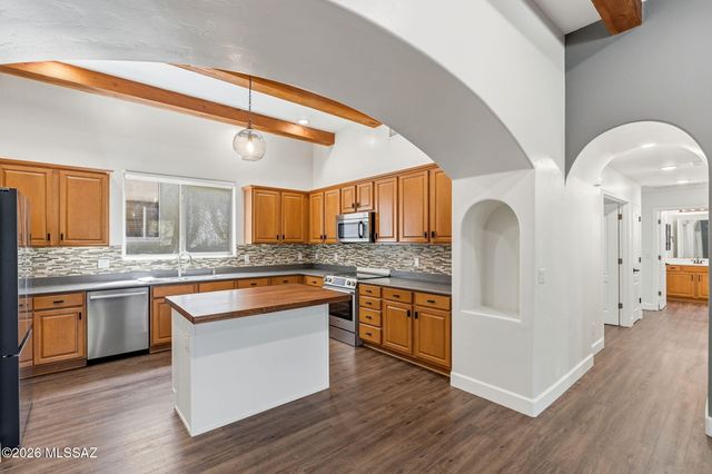 2655 N Sahuara Place, Tucson, AZ 85712