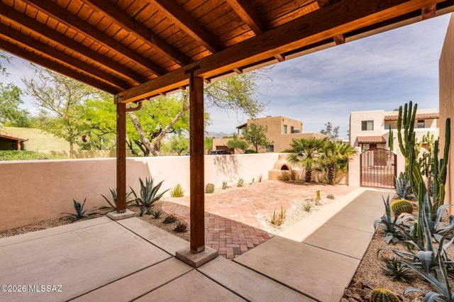 2655 N Sahuara Place, Tucson, AZ 85712