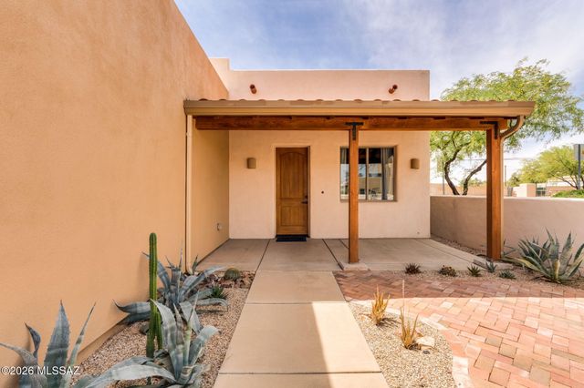 2655 N Sahuara Place, Tucson, AZ 85712