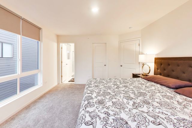 1296 Quadrant Lane, Schaumburg, IL 60173