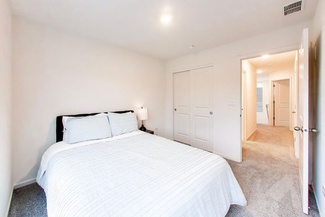 1296 Quadrant Lane, Schaumburg, IL 60173