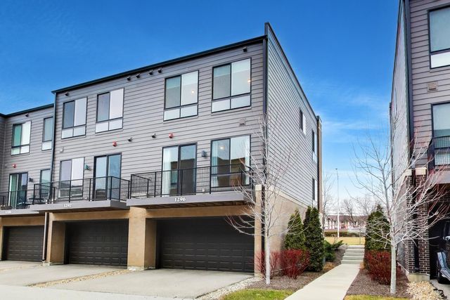 1296 Quadrant Lane, Schaumburg, IL 60173