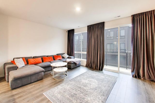 1296 Quadrant Lane, Schaumburg, IL 60173