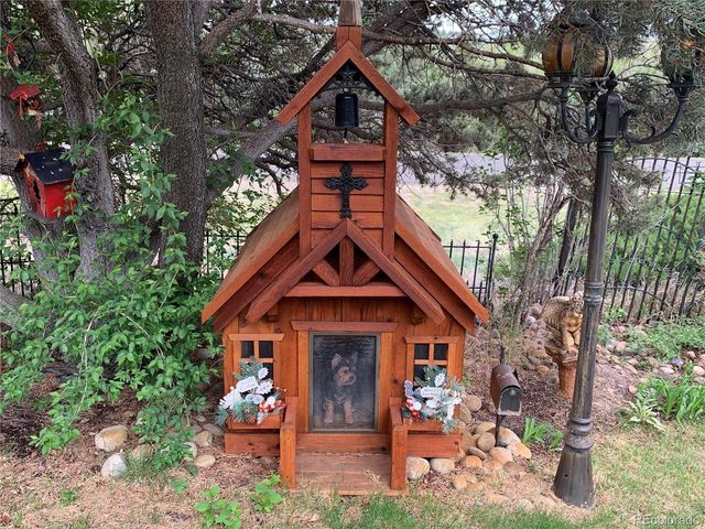 18347 E Glasgow Pl, Foxfield, CO 80016