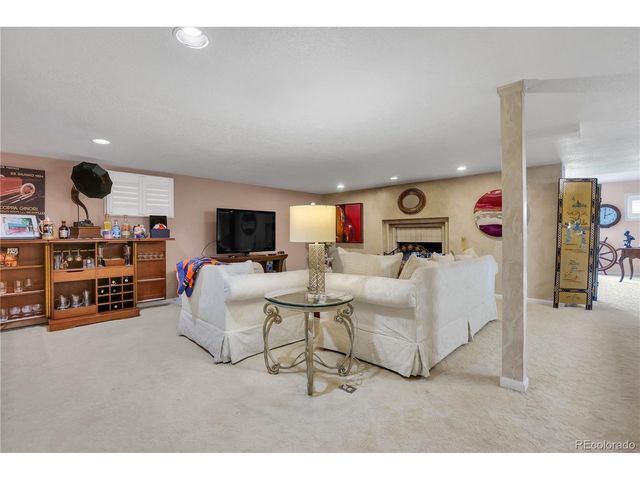 18347 E Glasgow Pl, Foxfield, CO 80016