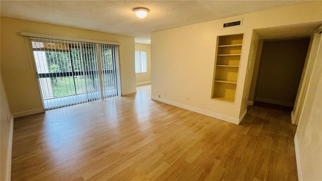 7504 NEEDLE LEAF PLACE 68, Tampa, FL 33617