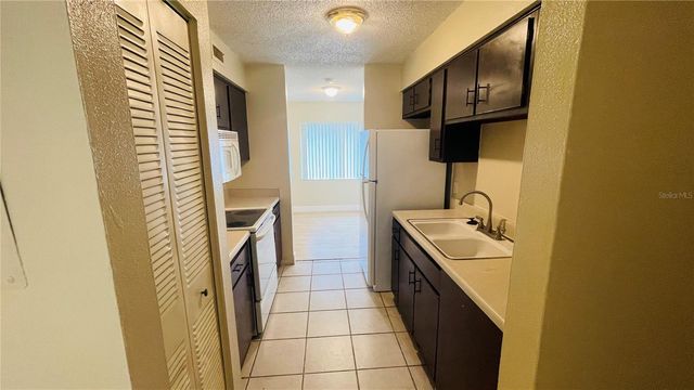 7504 NEEDLE LEAF PLACE 68, Tampa, FL 33617