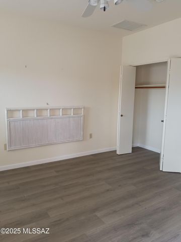 1742 W CAMINO ESTELAR, Green Valley, AZ 85614