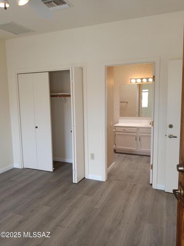 1742 W CAMINO ESTELAR, Green Valley, AZ 85614