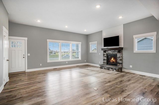 3303 Rosewood Street, Georgetown Twp, MI 49426