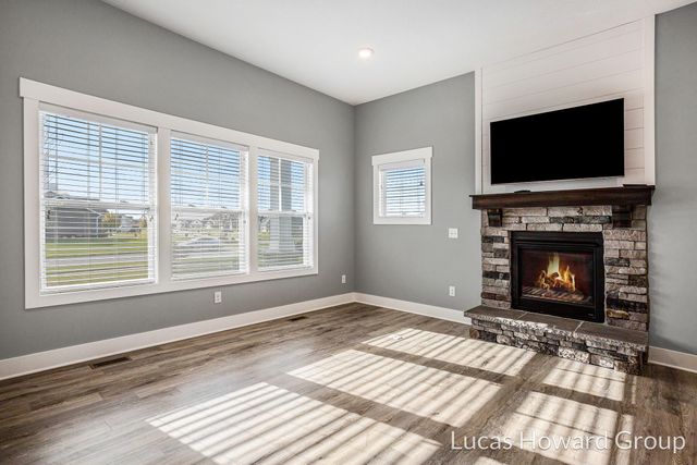 3303 Rosewood Street, Georgetown Twp, MI 49426