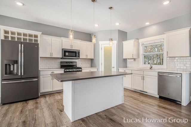 3303 Rosewood Street, Georgetown Twp, MI 49426