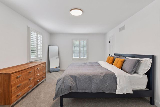 129 Chicago Avenue N, Wayzata, MN 55391