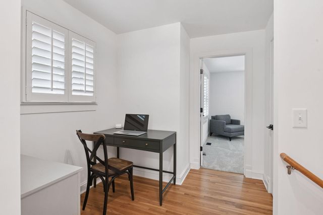 129 Chicago Avenue N, Wayzata, MN 55391