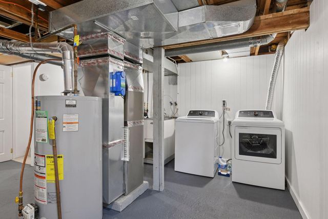 129 Chicago Avenue N, Wayzata, MN 55391