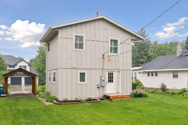 129 Chicago Avenue N, Wayzata, MN 55391