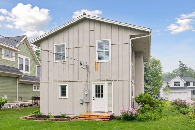 129 Chicago Avenue N, Wayzata, MN 55391