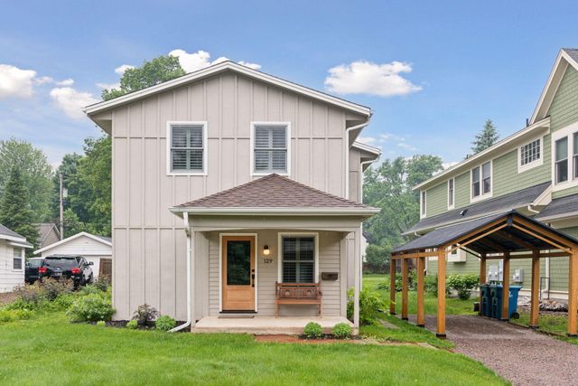 129 Chicago Avenue N, Wayzata, MN 55391