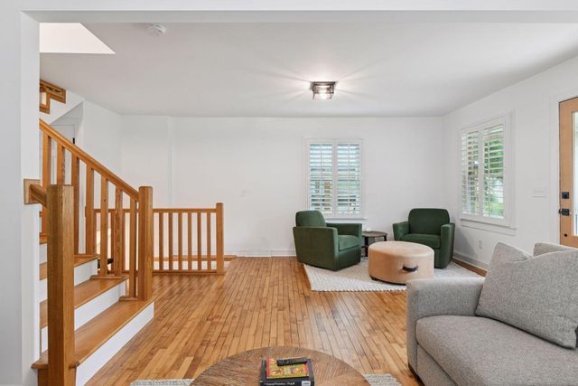 129 Chicago Avenue N, Wayzata, MN 55391