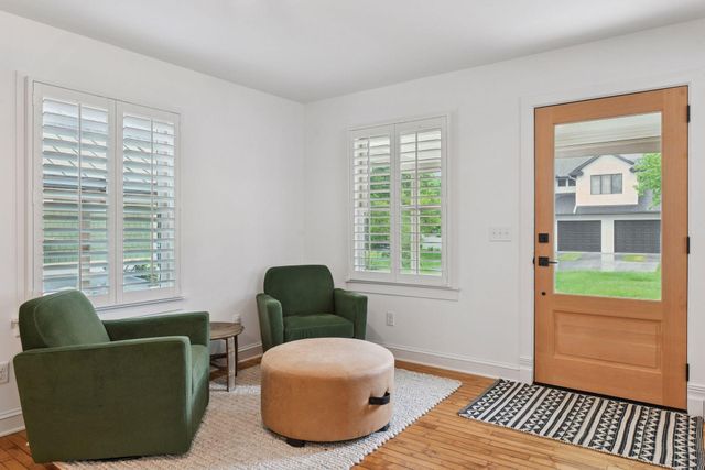 129 Chicago Avenue N, Wayzata, MN 55391