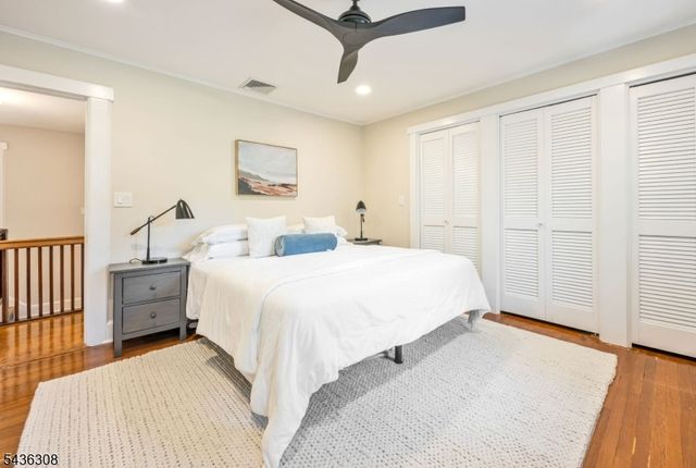 552 Hillcrest Rd, Ridgewood Village, NJ 07450