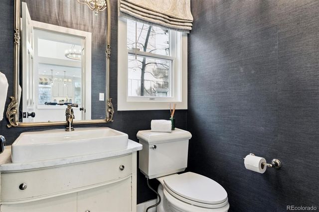 894 Parkcliff Lane, Castle Pines, CO 80108