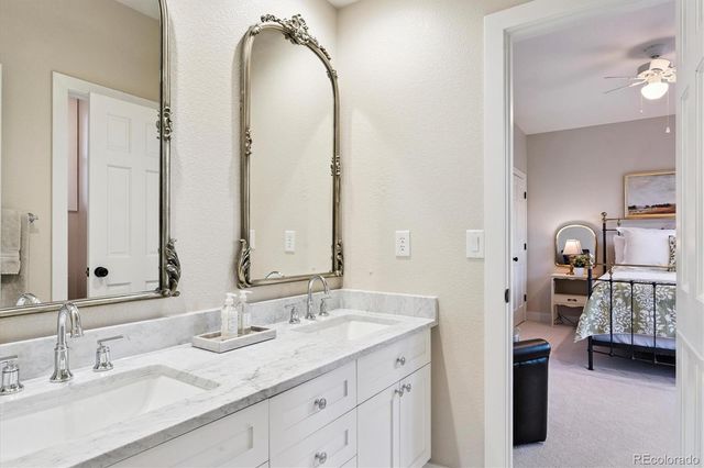 894 Parkcliff Lane, Castle Pines, CO 80108