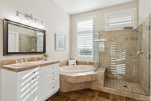 894 Parkcliff Lane, Castle Pines, CO 80108