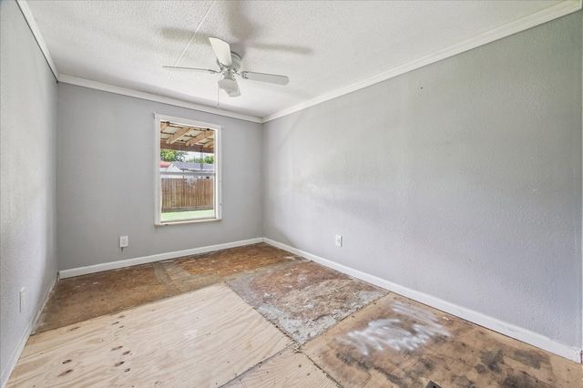 1314 Avenue A, Fresno, TX 77545