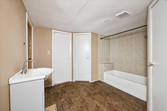 1314 Avenue A, Fresno, TX 77545