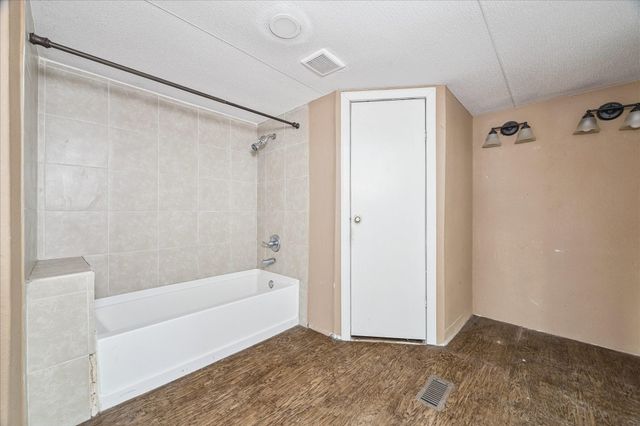1314 Avenue A, Fresno, TX 77545