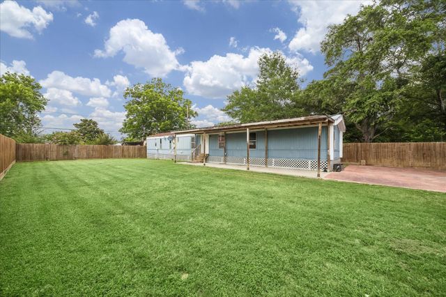 1314 Avenue A, Fresno, TX 77545