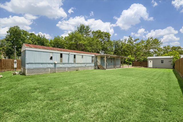 1314 Avenue A, Fresno, TX 77545