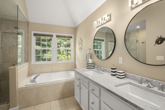 12 Winnecunnet Way, Easton, MA 02375