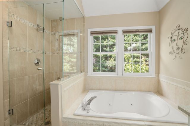 12 Winnecunnet Way, Easton, MA 02375