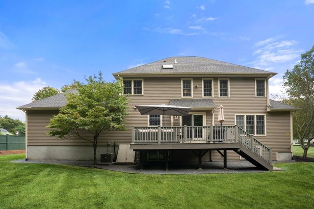 12 Winnecunnet Way, Easton, MA 02375