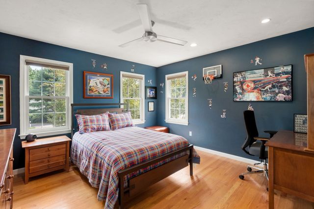 12 Winnecunnet Way, Easton, MA 02375
