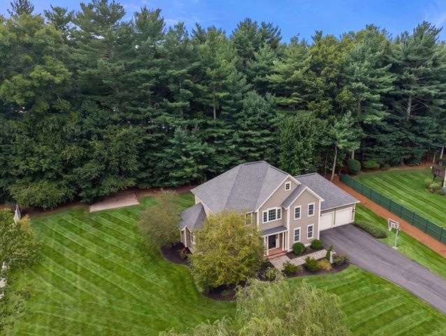 12 Winnecunnet Way, Easton, MA 02375