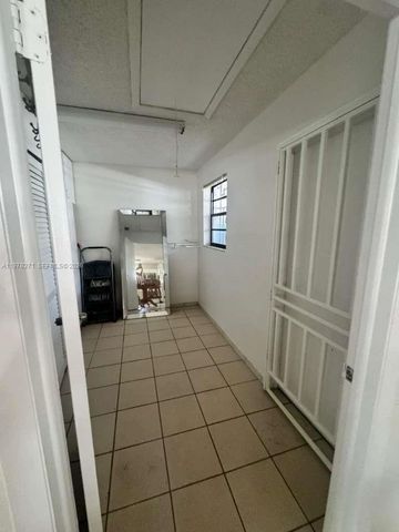 252 NW 48th Pl 252, Miami, FL 33126