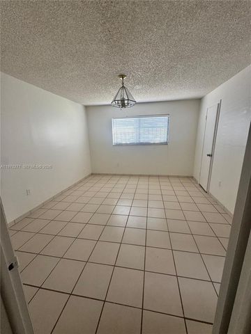 252 NW 48th Pl 252, Miami, FL 33126