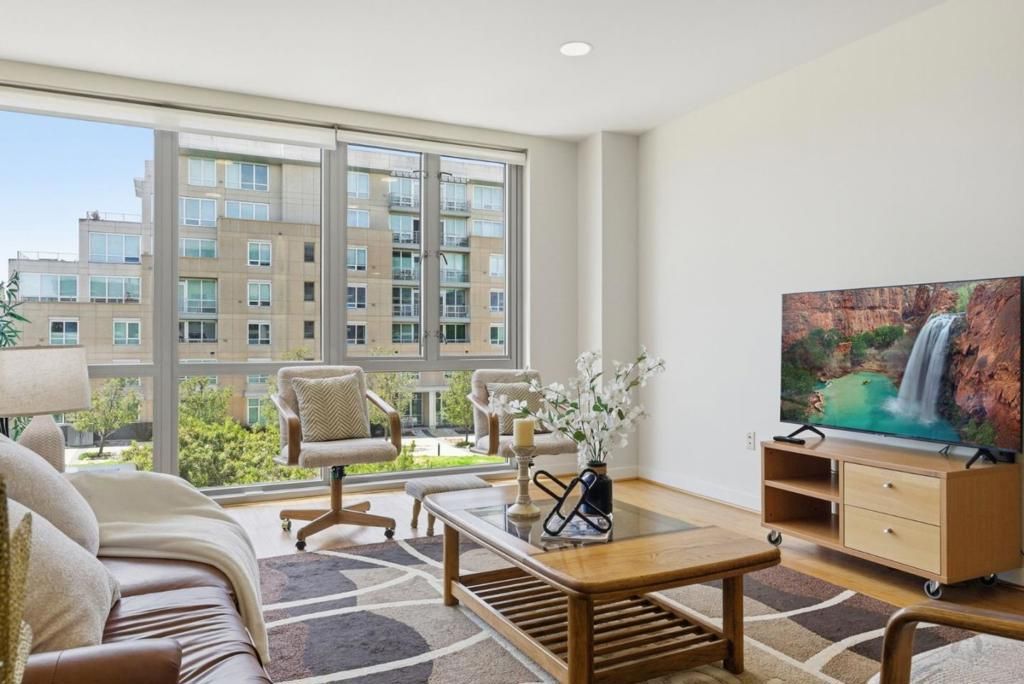 Image 12 of property listing at 255 Berry Street 320, San Francisco, CA 94158