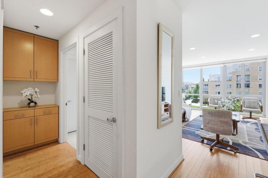 Image 16 of property listing at 255 Berry Street 320, San Francisco, CA 94158